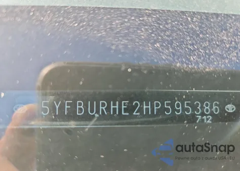 2017 Toyota Corolla L z USA, uszkodzony, nr VIN 5YFBURHE2HP595386